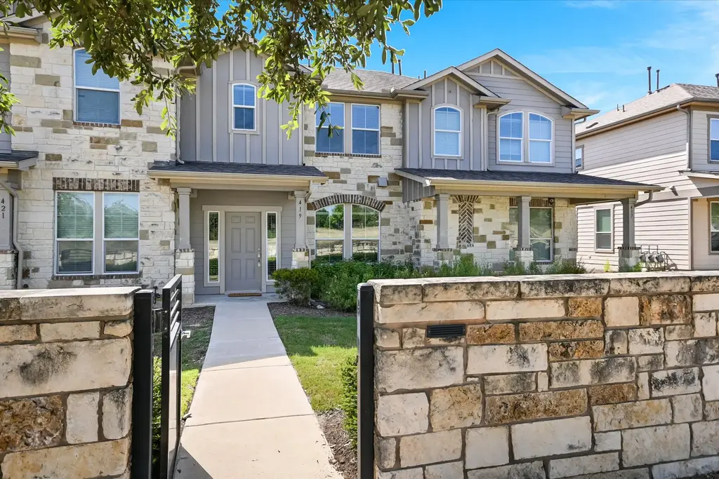 419 N Heatherwilde Boulevard, Pflugerville