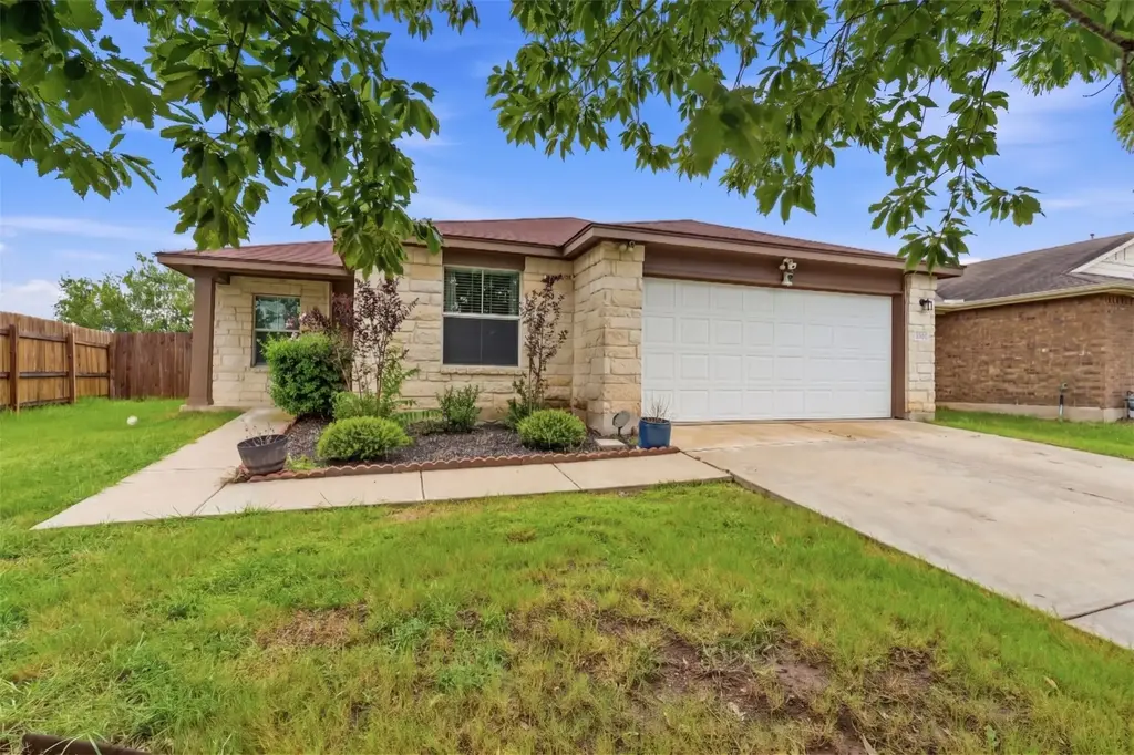 18512 Great Falls Drive, Manor