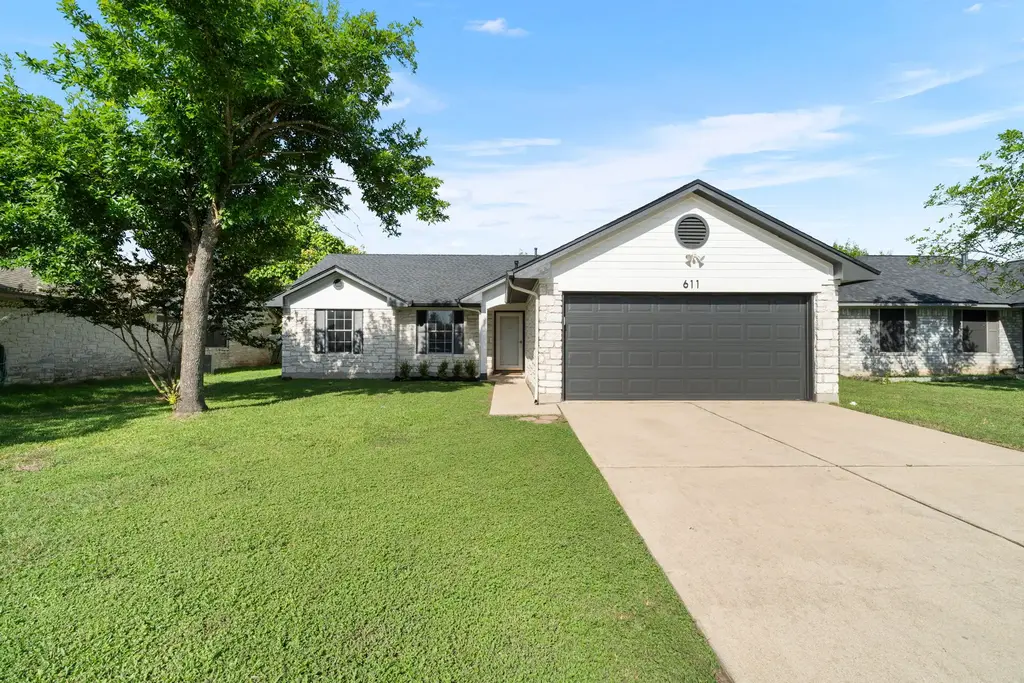 611 Clearcreek Drive, Leander