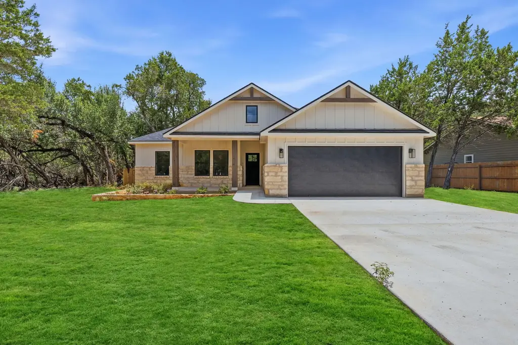 13 Country Place Drive, Wimberley
