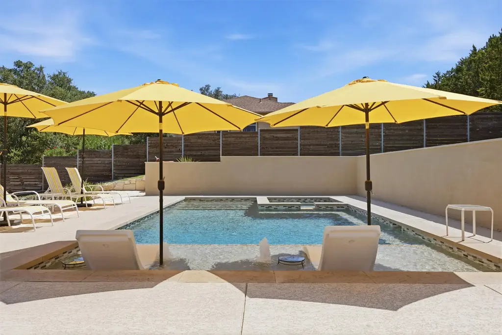21911 Moffat Drive, Briarcliff