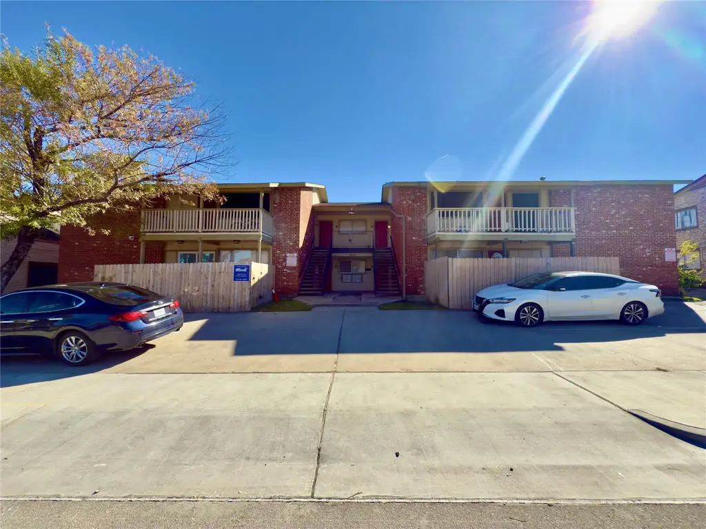 8907 Parkfield Drive 101, Austin