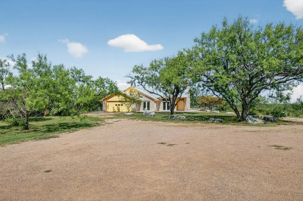 95 Gateway North N, Marble Falls