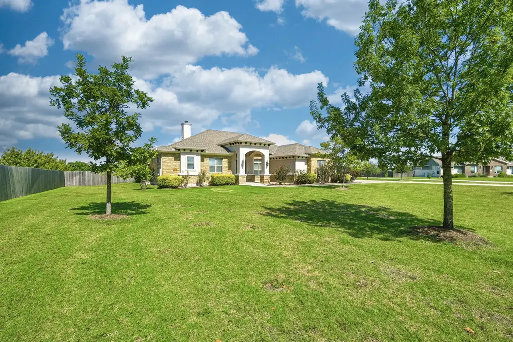 120 W Vienna Drive, Hutto