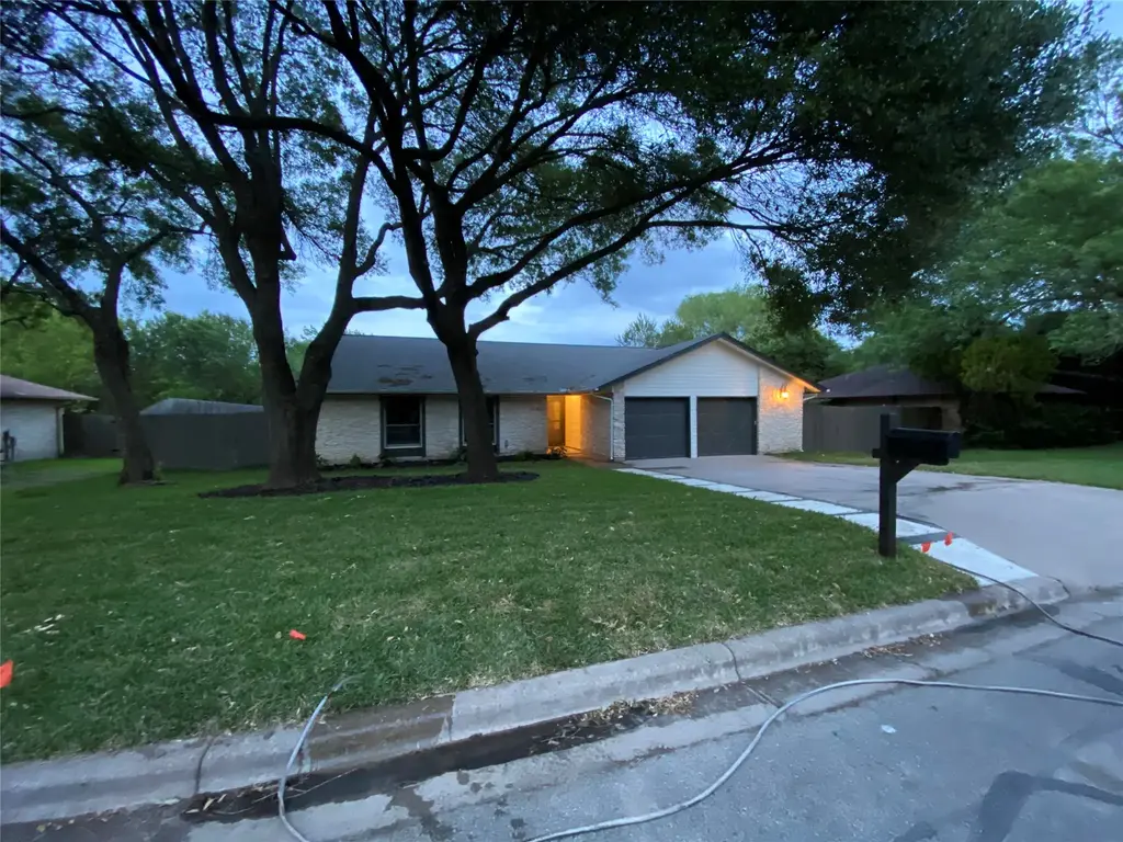 13307 Effingham Street, Austin