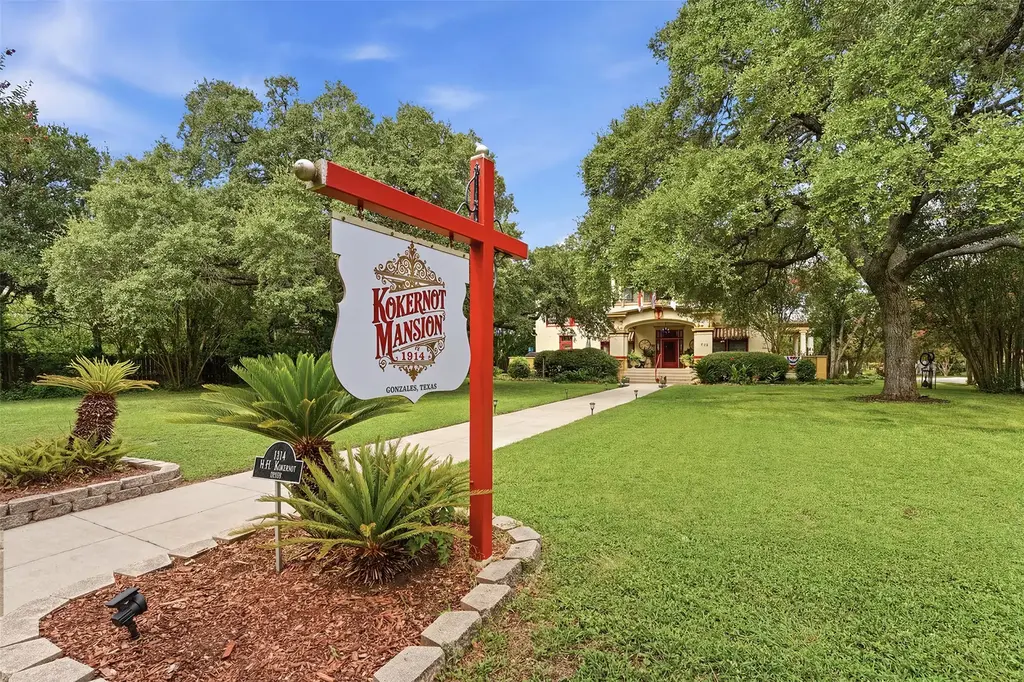 723 Saint James Street, Gonzales