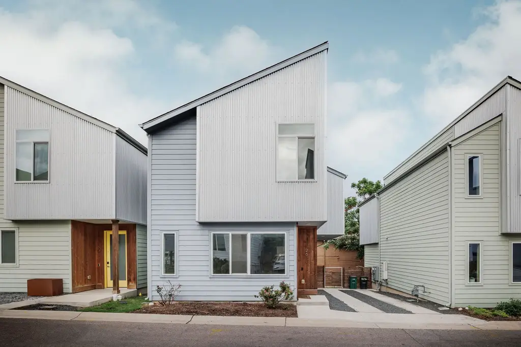 801 N Bluff Drive 28, Austin