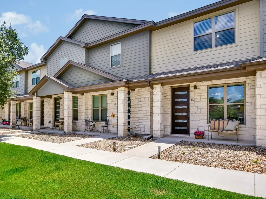 18803 Hogan Circle 16, Point Venture