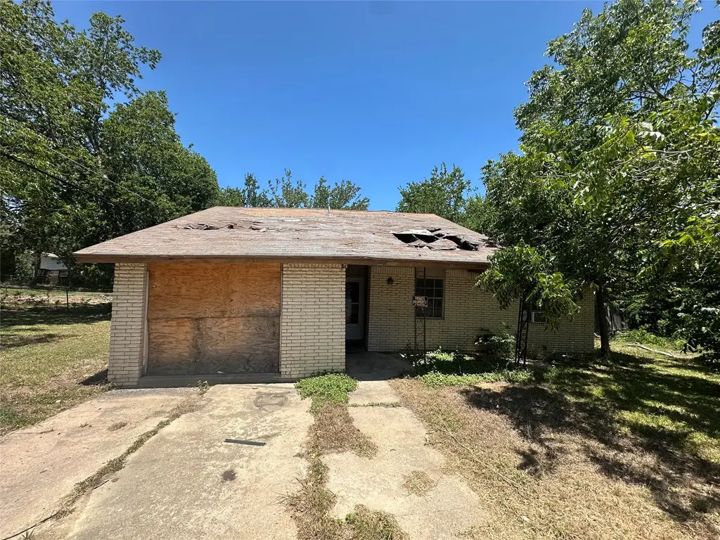 506 Forest Court, Taylor