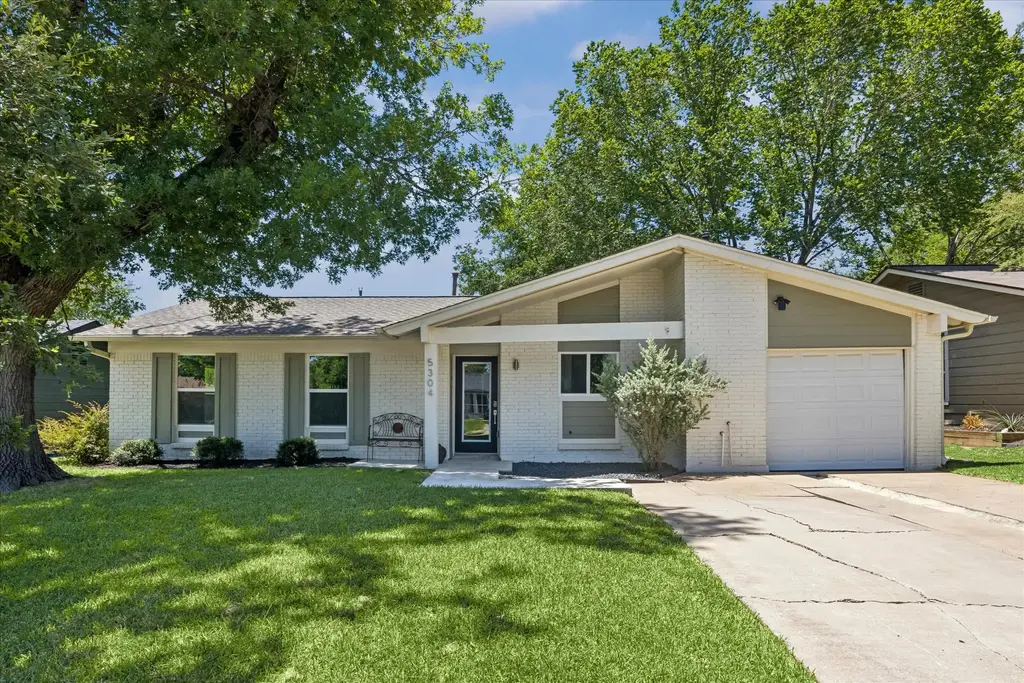 5304 Basswood Lane, Austin