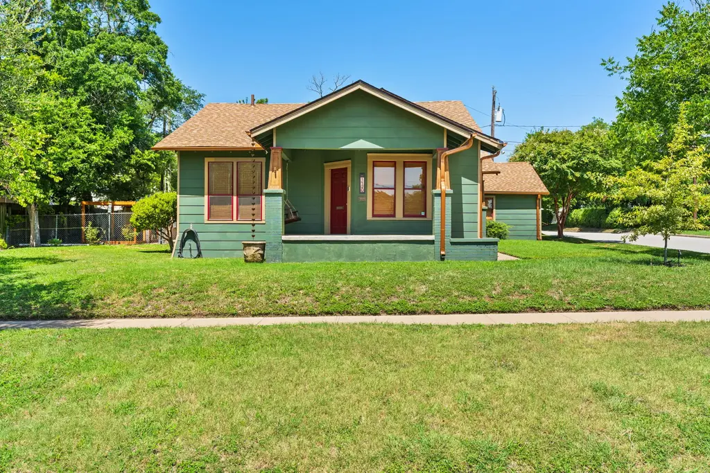 1120 N 1st Street, Temple