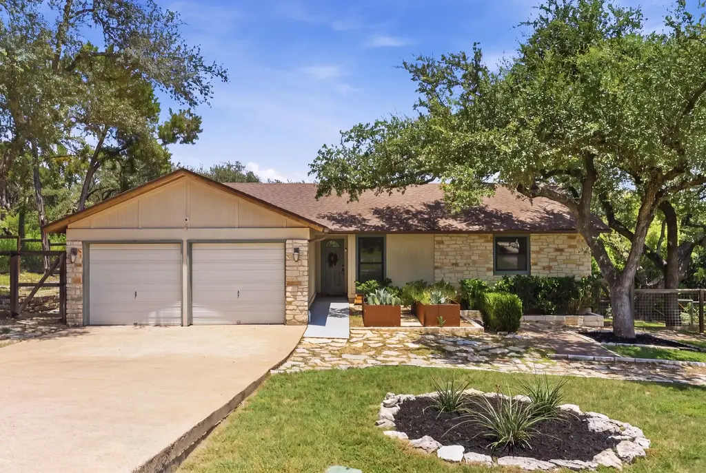 6808 Smokey Hill Road, Austin