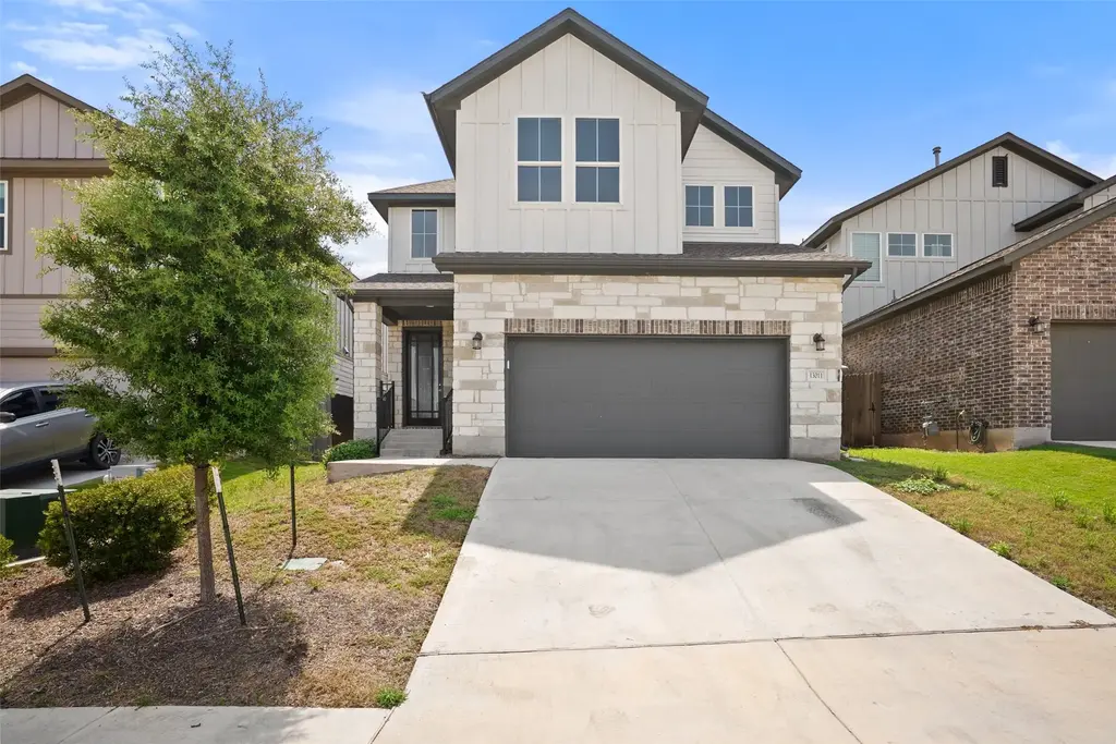 13011 Brave Tenderfoot Trail, Buda
