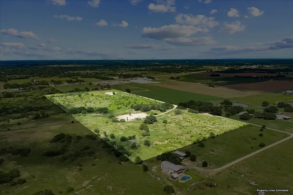 399 Prune Road, La Grange