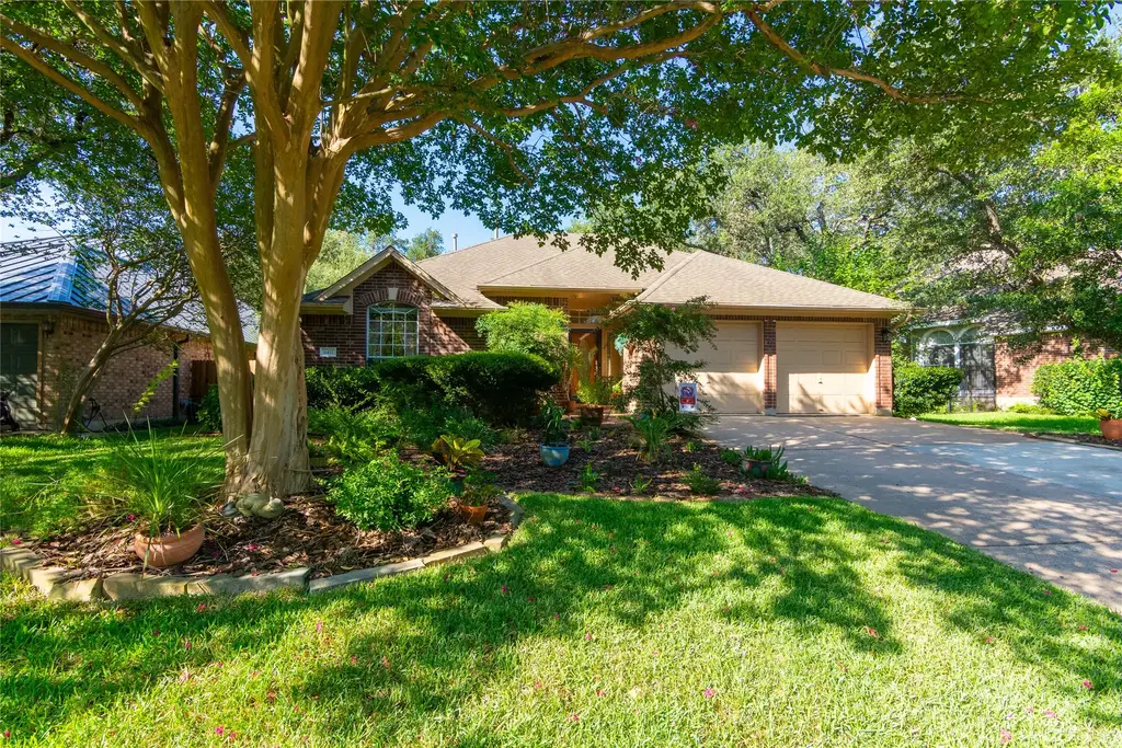 6411 Clairmont Drive, Austin