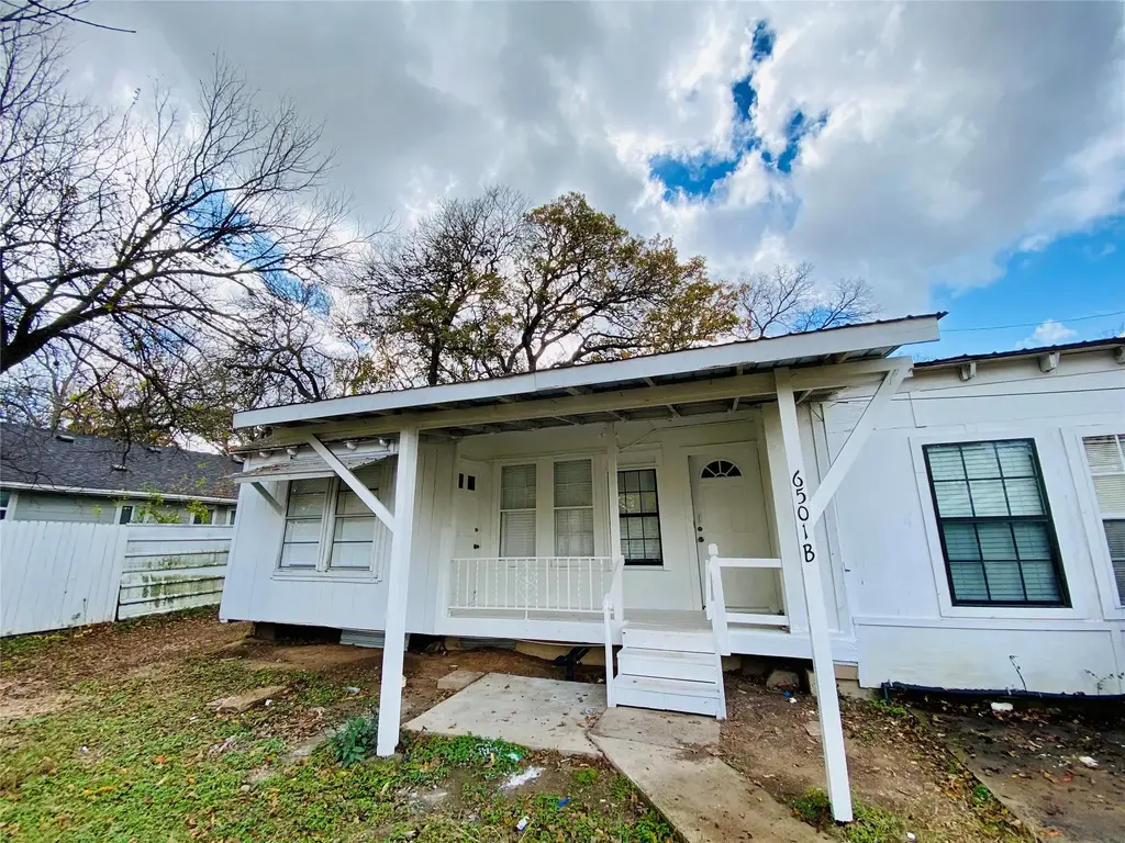 6501 Ponca Street B, Austin