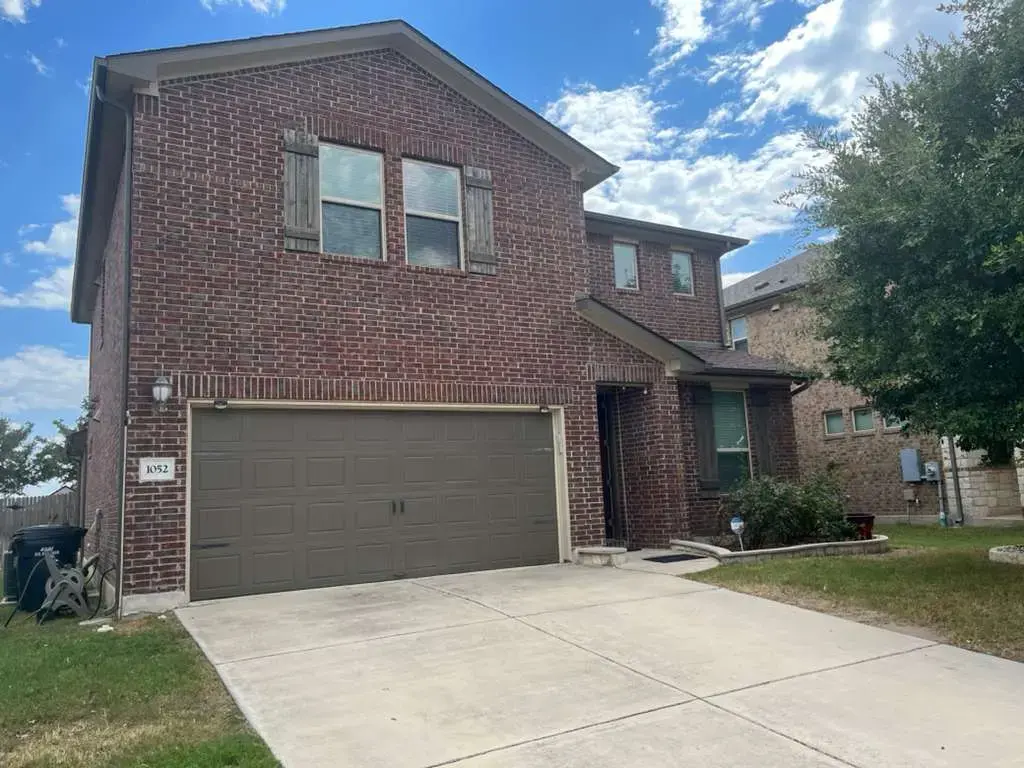 1052 Myrna Bend, Leander