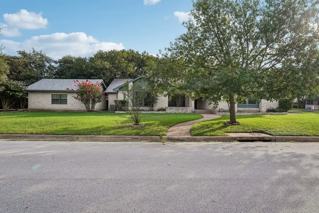 3700 Shady Valley Drive, Austin