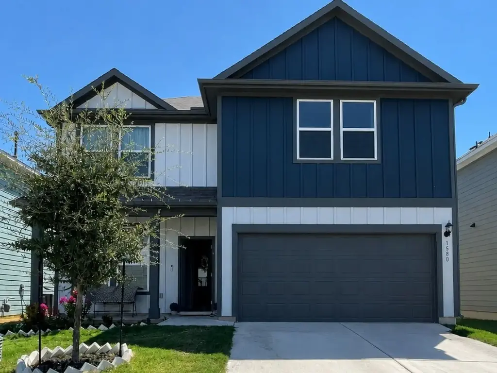 15807 Crissom Lane, Austin