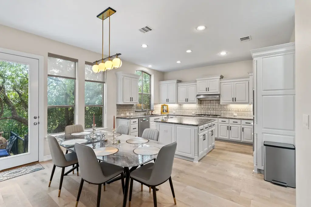 10700 Spiderling Court, Austin
