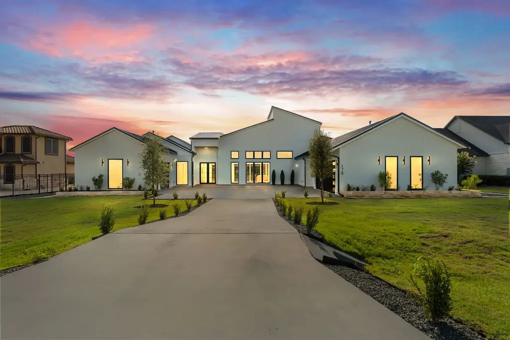 178 Dally Court, Dripping Springs