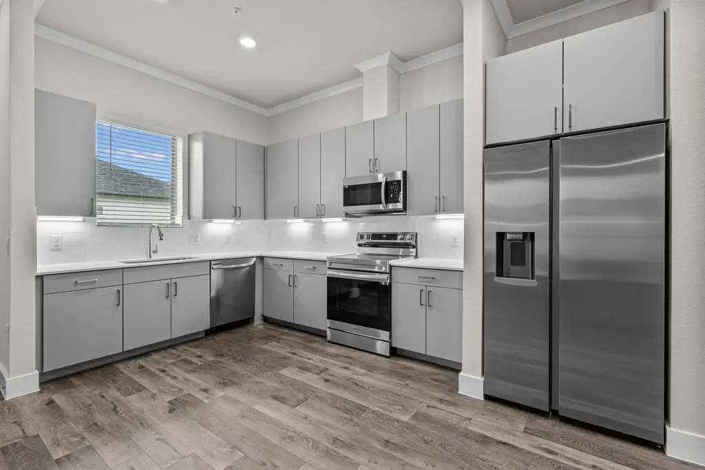 865 Limmer Loop 403, Hutto