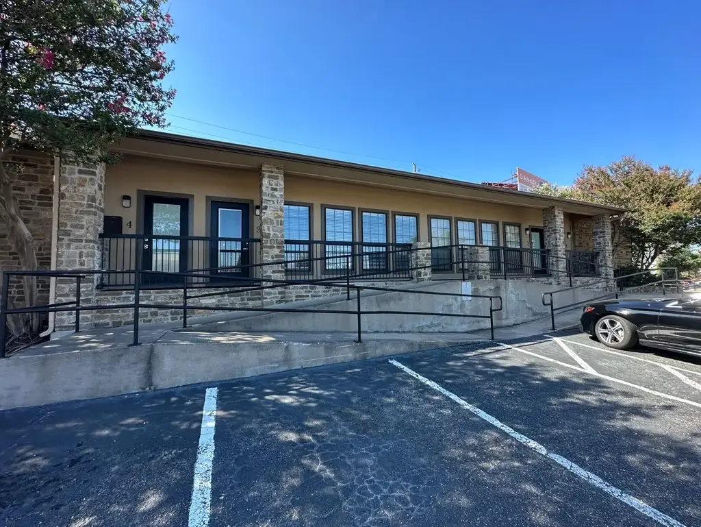 13740 N Highway 183 Highway V-3, Austin