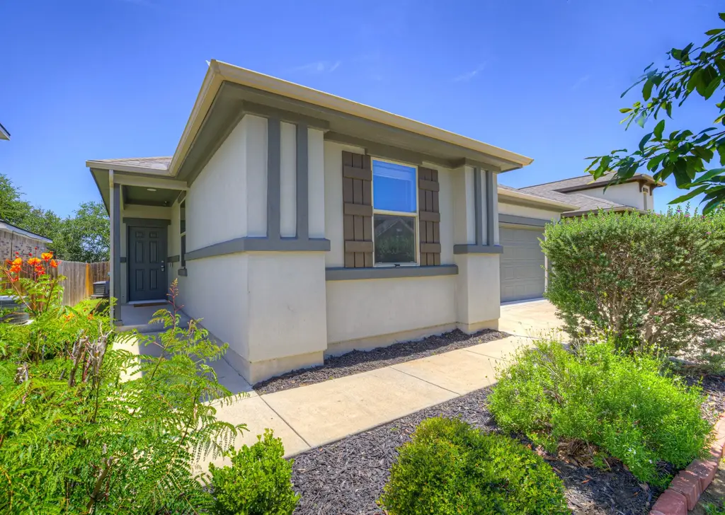 216 Mary Max Circle, San Marcos