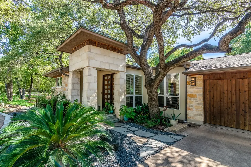 2408 Rollingwood Drive, Rollingwood