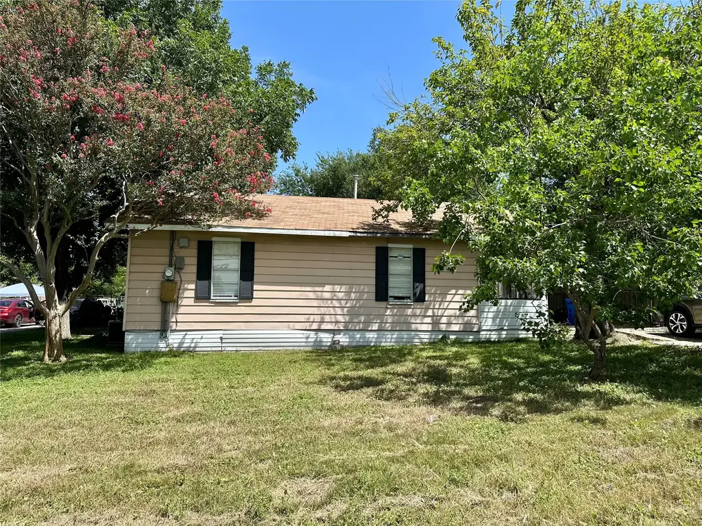 209 Old Thorndale Road, Taylor