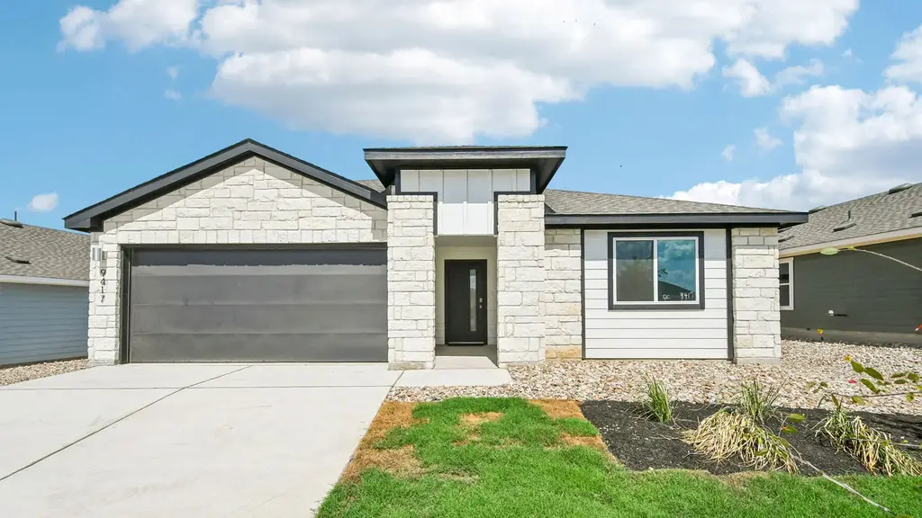 9417 Buckstitch Saddle Drive, Austin