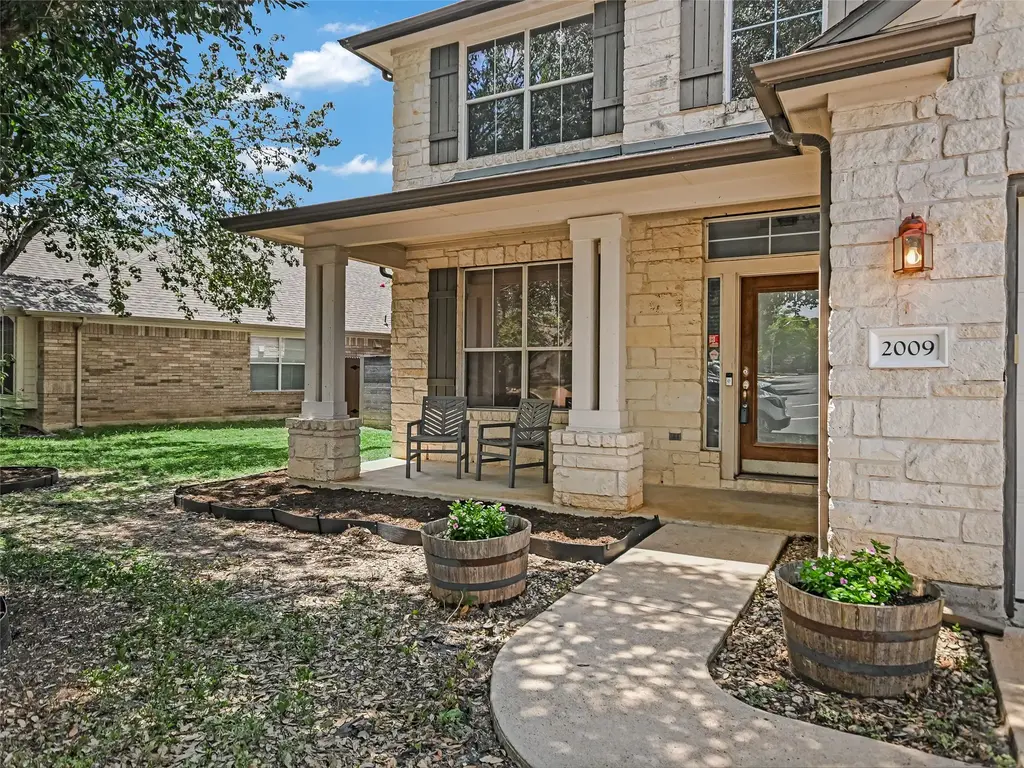 2009 National Park Boulevard, Austin