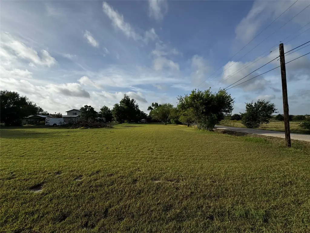 30 Green Acres, Jarrell