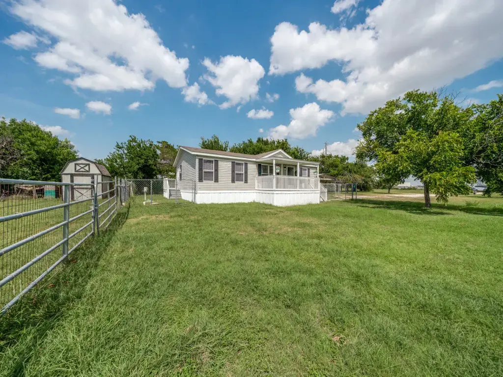 4654 Old Howard Road, Temple