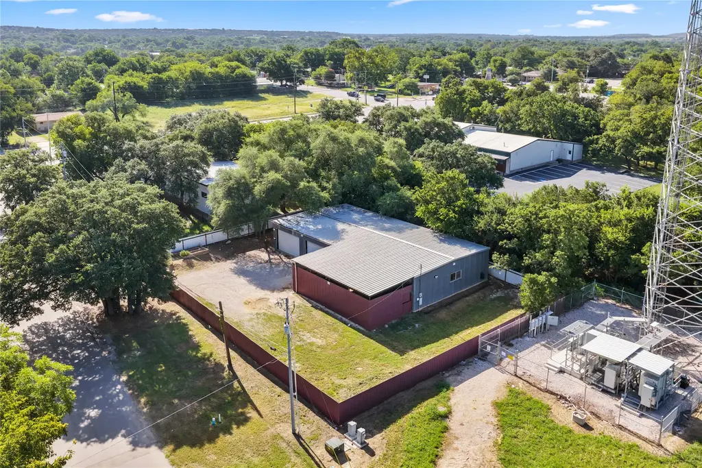 201 W 9th Street, Burnet