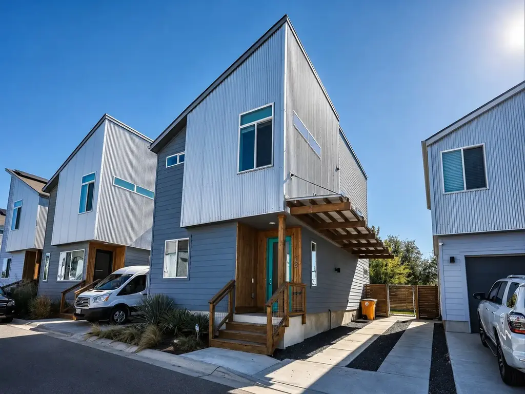 801 N Bluff Drive 40, Austin