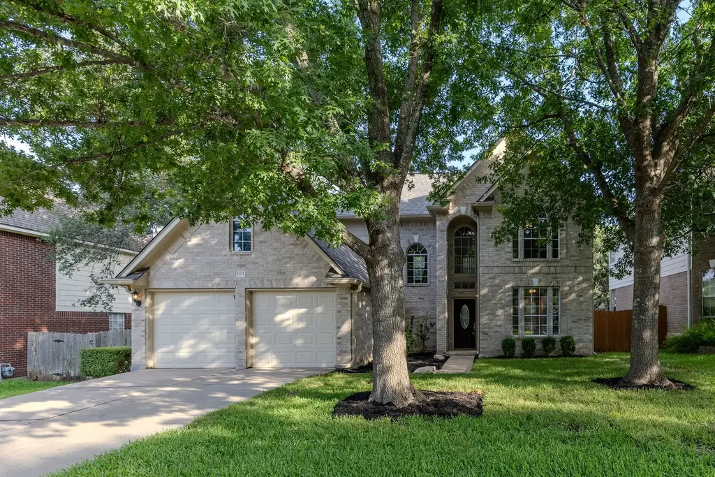 2021 Wood Glen Drive, Round Rock