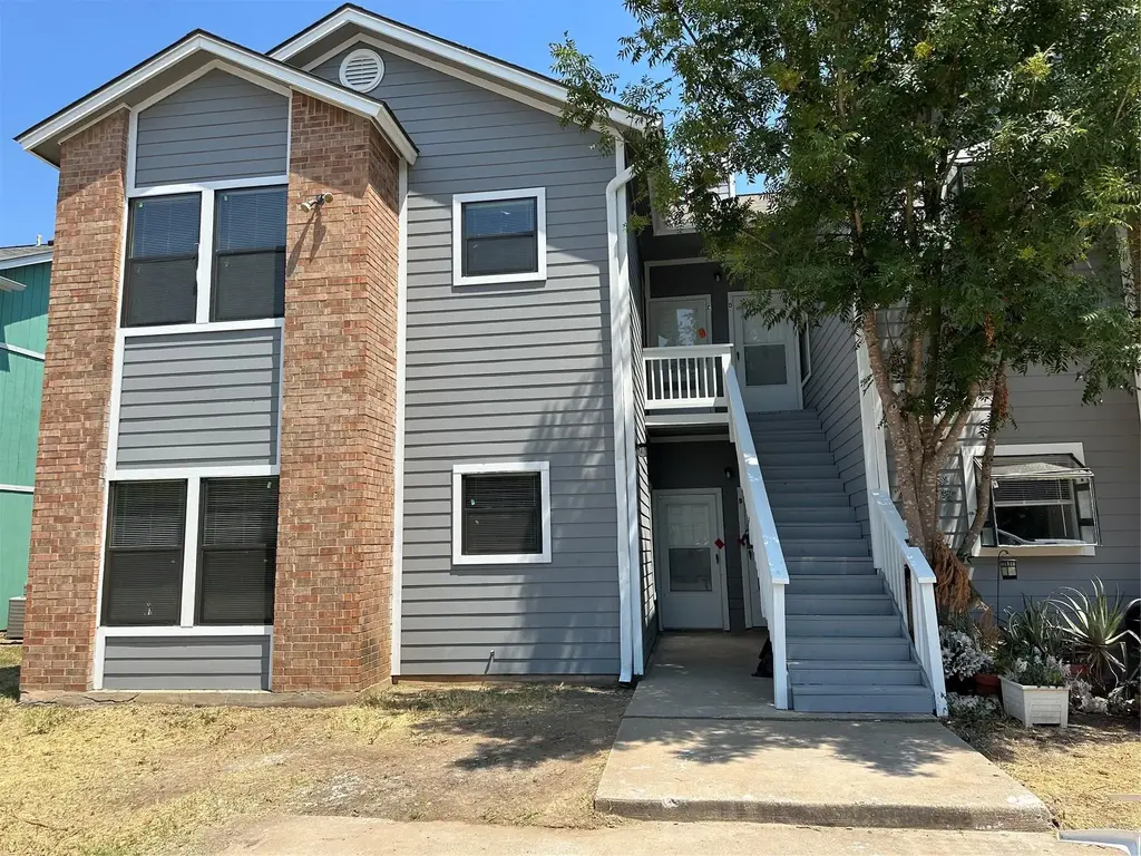 2415 W Slaughter Lane D, Austin