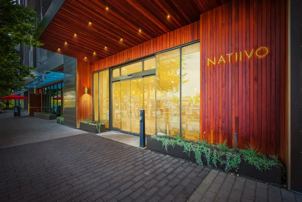 48 East Avenue 1809, Austin