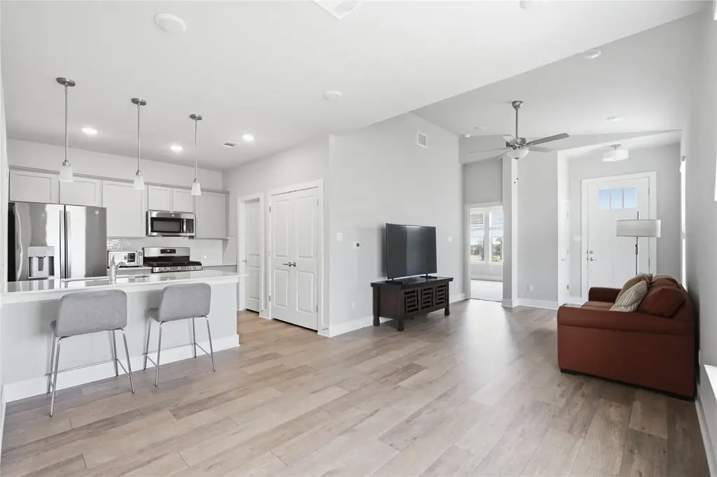 135 Pinnacle Lane A, Kyle