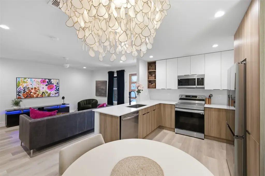 5304 Saint Georges Green A, Austin