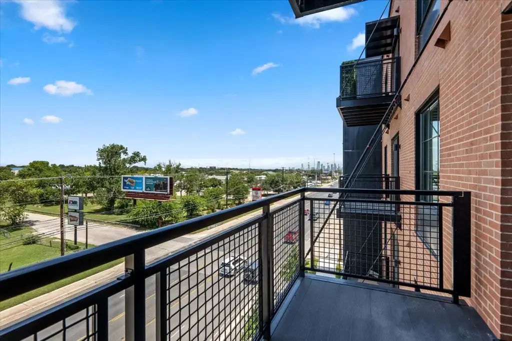 4315 S Congress Avenue 423, Austin
