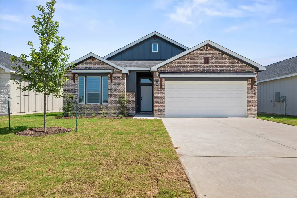 548 Gus Loop, Georgetown