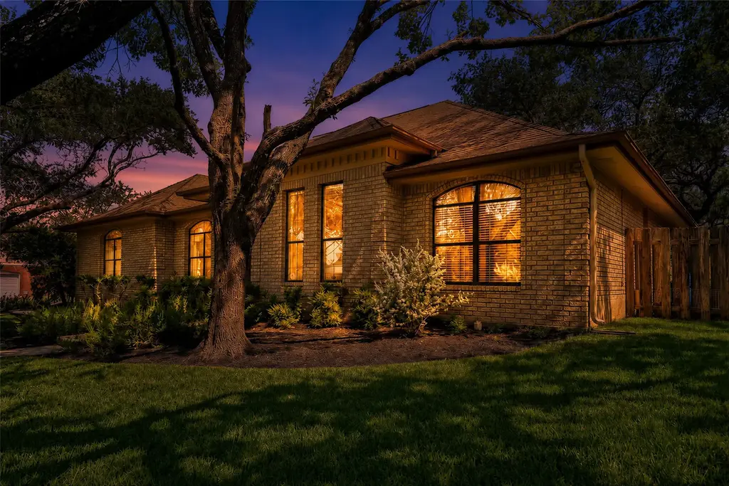 8312 Saber Creek Trail, Austin