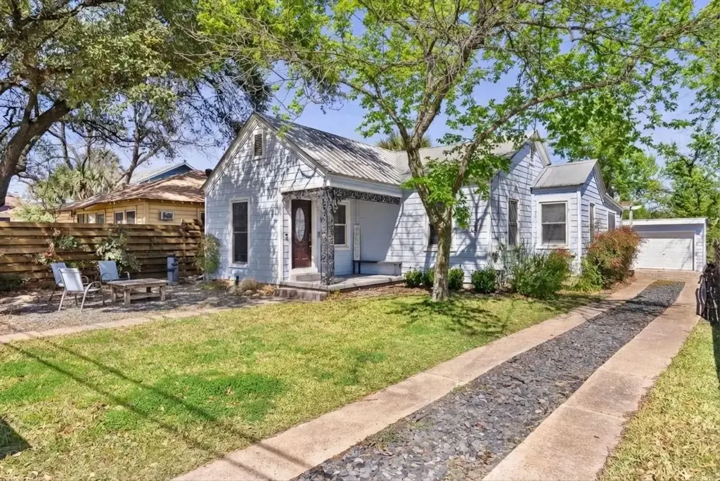 906 E 43rd Street, Austin