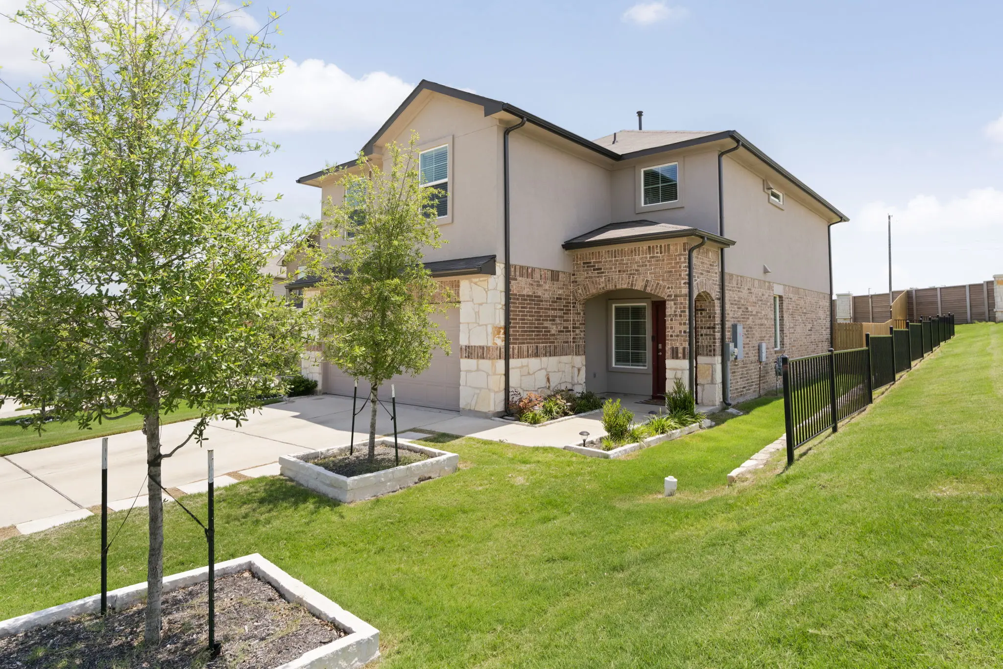 Photo of Listing #3974279