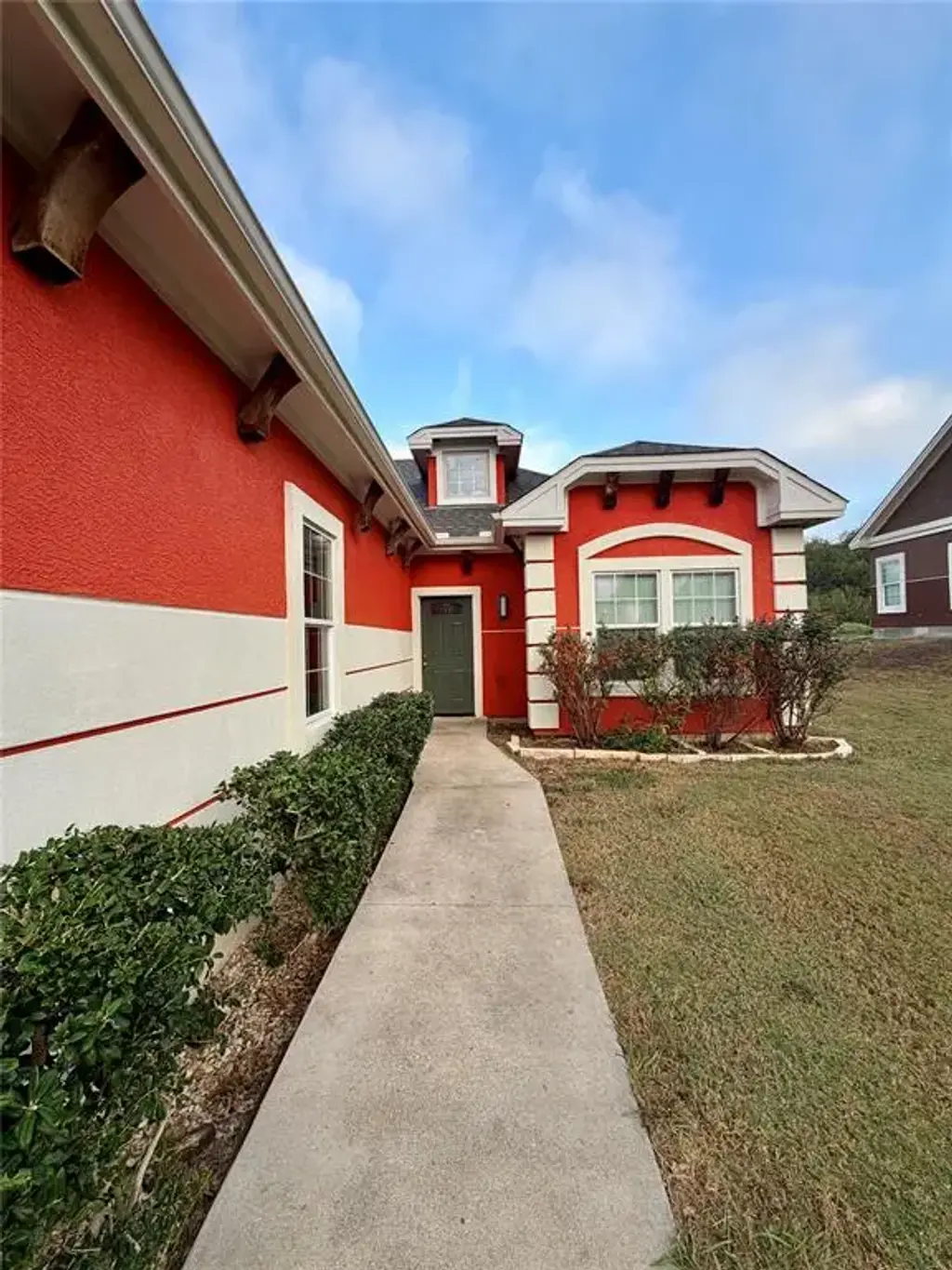 398 Mesa Drive D, Del Valle