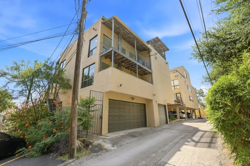 1106 W 6th Street 206, Austin
