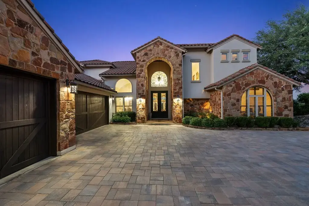 17508 Northlake Hills Drive, Jonestown