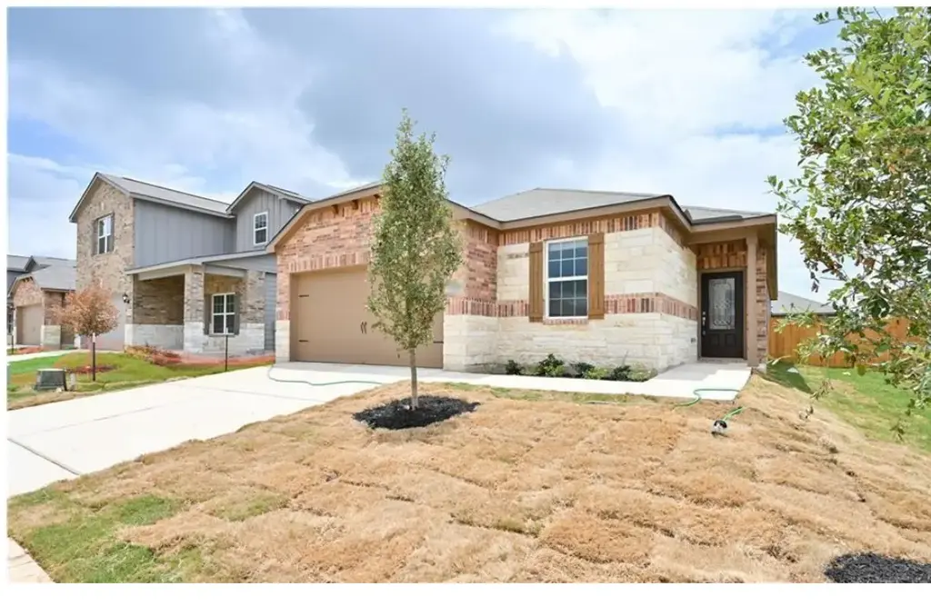 404 Freedom Park Avenue, Liberty Hill